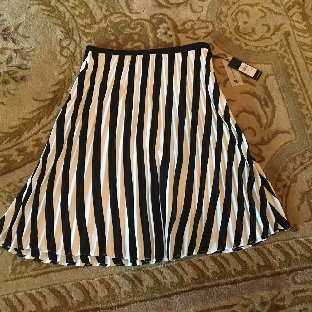 NWT - Karl Lagerfeld Pleated Striped Skirt